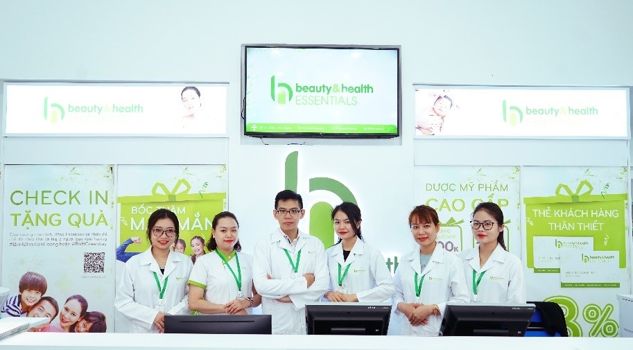 Hai Cửa hàng Beauty&Health Essentials (B&H) với đội ngũ Dược sỹ uy tín đã sẵn sàng phục vụ Quý khách hàng. Hai Cửa hàng Beauty&Health Essentials (B&H) với đội ngũ Dược sỹ uy tín đã sẵn sàng phục vụ Quý khách hàng.