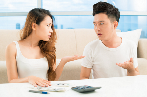 Cách “Nộp Lương” độc nhất vô nhị trong mùa COVY của các ông chồng Việt cach nop luong doc nhat vo nhi trong mua covy cua cac ong chong viet