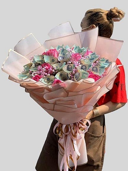 Cách “Nộp Lương” độc nhất vô nhị trong mùa COVY của các ông chồng Việt cach nop luong doc nhat vo nhi trong mua covy cua cac ong chong viet