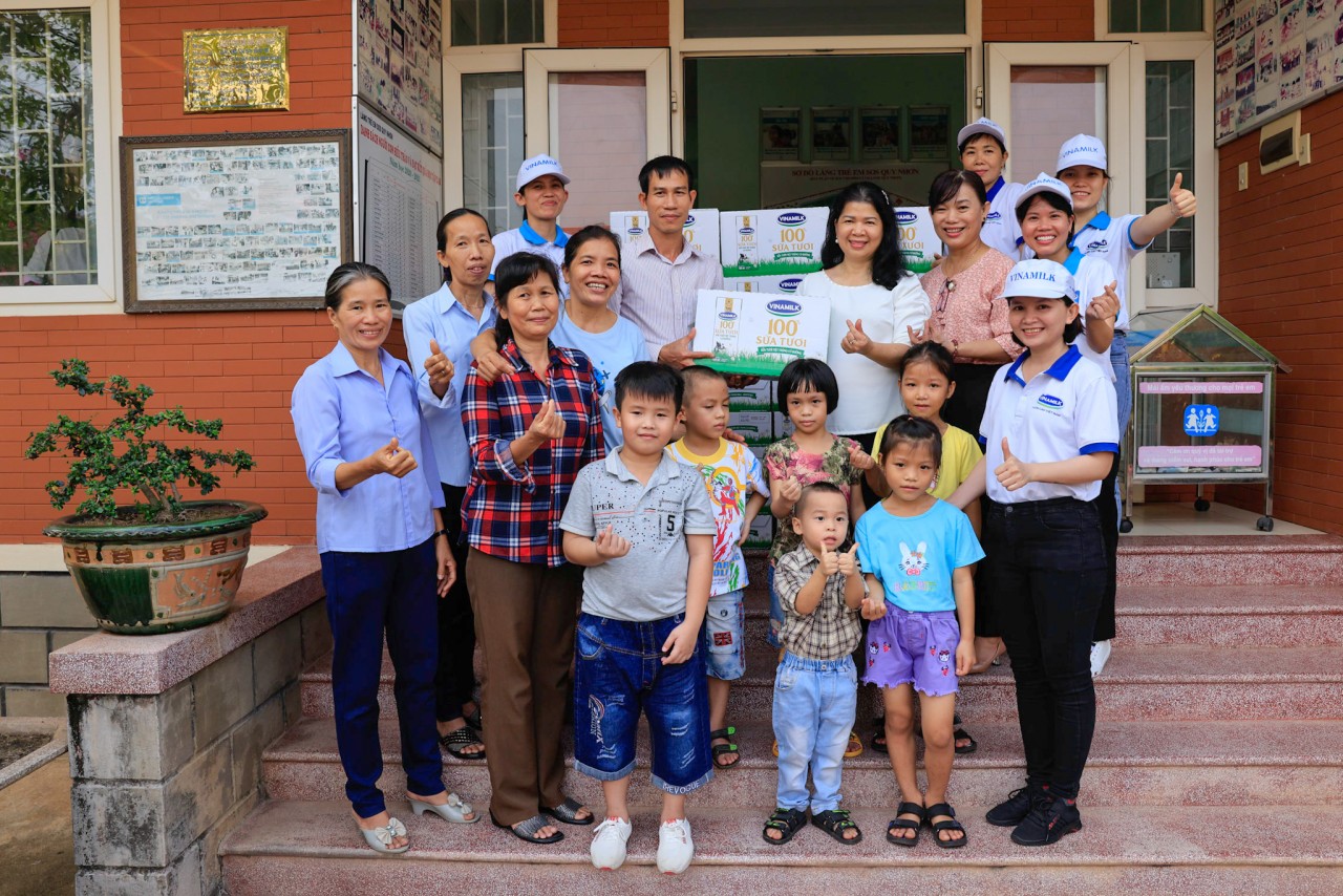 Hành trình năm thứ 15 của quỹ sữa vươn cao Việt Nam khởi động, mang sữa đến cho 21.000 trẻ em Hành trình năm thứ 15 của quỹ sữa vươn cao Việt Nam khởi động, mang sữa đến cho 21.000 trẻ em