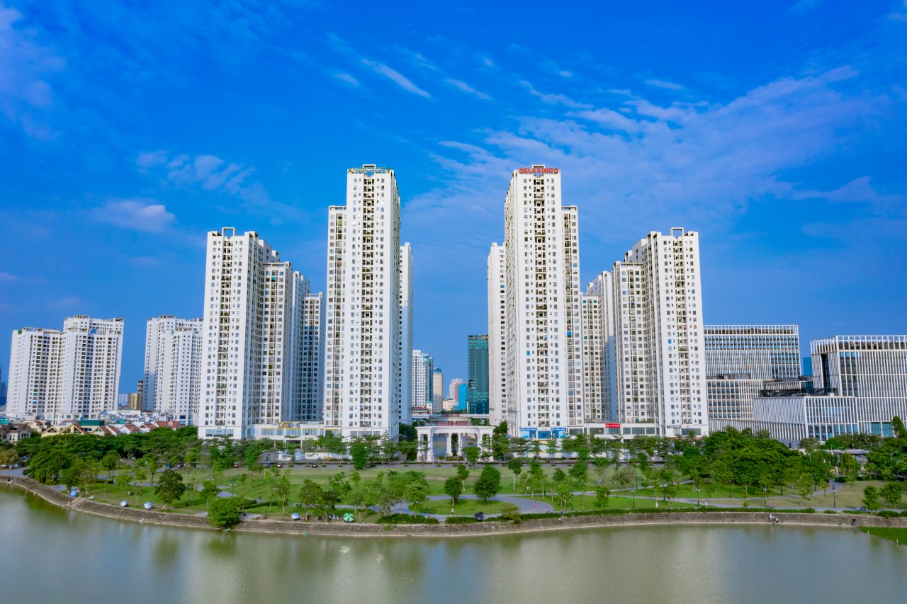 Khu đô thị Thành phố Giao lưu là dự án gây tiếng vang lớn trên thị trường BĐS thủ đô. Khu đô thị Thành phố Giao lưu là dự án gây tiếng vang lớn trên thị trường BĐS thủ đô.