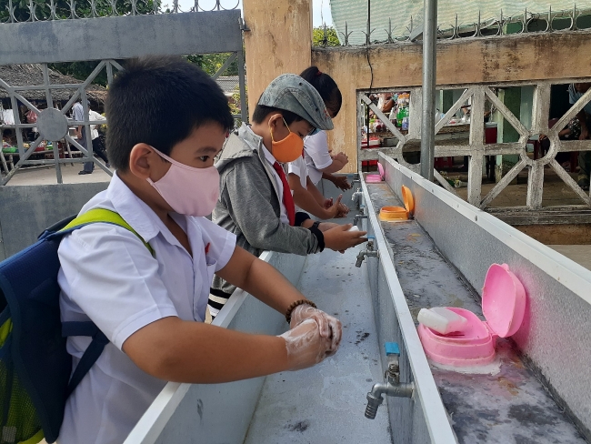 Gần 55.000 trẻ em tỉnh Trà Vinh chính thức được thụ hưởng chương trình sữa học đường gan 55000 tre em tinh tra vinh chinh thuc duoc thu huong chuong trinh sua hoc duong