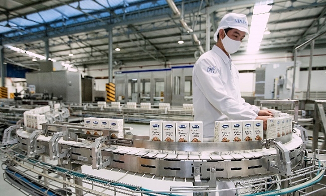 Vinamilk là doanh nghiệp đầu tiên của Việt Nam được cấp phép xuất khẩu sản phẩm sữa vào Nga và các nước liên minh kinh tế Á Âu Vinamilk: Doanh nghiệp đầu tiên của Việt Nam được cấp phép xuất khẩu sản phẩm sữa vào Nga và các nước liên minh kinh tế Á Âu