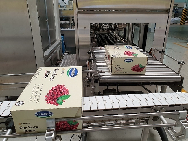 Vinamilk là doanh nghiệp đầu tiên của Việt Nam được cấp phép xuất khẩu sản phẩm sữa vào Nga và các nước liên minh kinh tế Á Âu Vinamilk: Doanh nghiệp đầu tiên của Việt Nam được cấp phép xuất khẩu sản phẩm sữa vào Nga và các nước liên minh kinh tế Á Âu