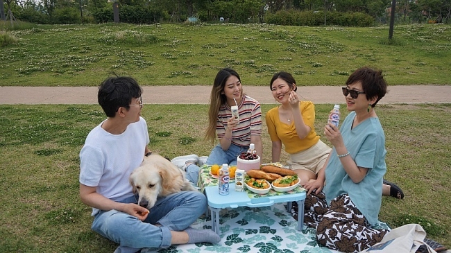 Các sản phẩm sữa đậu nành hạt và trà sữa của Vinamilk đến tay người tiêu dùng Hàn Quốc 1604 v6