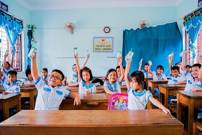 Chương trình giúp cải thiện dinh dưỡng cho các em, để các em có thêm năng lượng học tập, vui chơi, góp phần nâng cao thể lực 2301 e6
