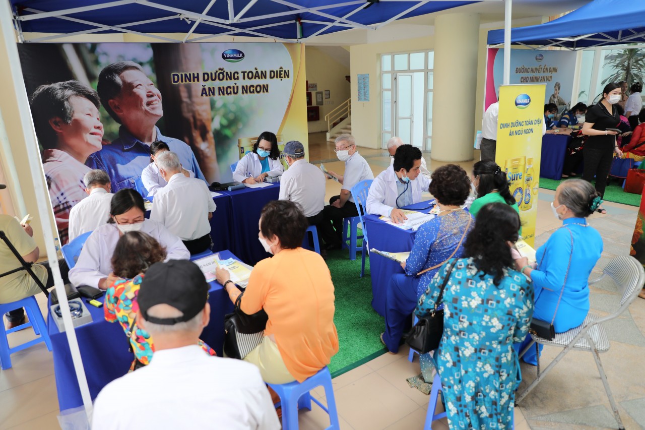 Vinamilk khởi động chuỗi ngày hội "Sống khỏe, sống thanh xuân" hướng đến người cao tuổi cả nước Vinamilk khởi động chuỗi ngày hội "Sống khỏe, sống thanh xuân" hướng đến người cao tuổi cả nước