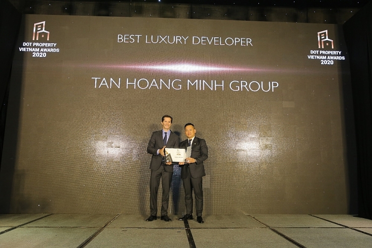 Tân Hoàng Minh lập cú hattrick giải thưởng lớn tại Dot Property Vietnam Awards 2020 tan hoang minh lap cu hattrick giai thuong lon tai dot property vietnam awards 2020