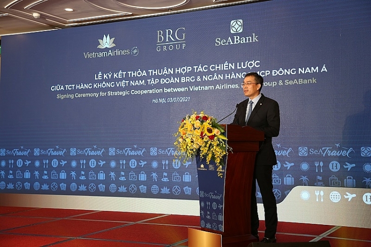 Ông Đặng Ngọc Hoà, Chủ tịch HĐQT, Tổng công ty Hàng không Việt Nam, phát biểu tại lễ ký. Ông Đặng Ngọc Hoà, Chủ tịch HĐQT, Tổng công ty Hàng không Việt Nam, phát biểu tại lễ ký.
