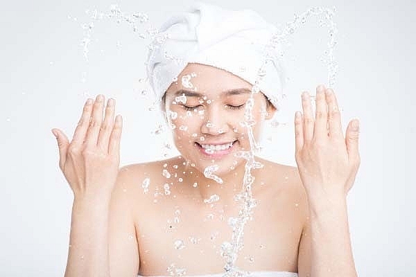 Các bước skincare đơn giản tại nhà cho da bừng sáng 2223 da1