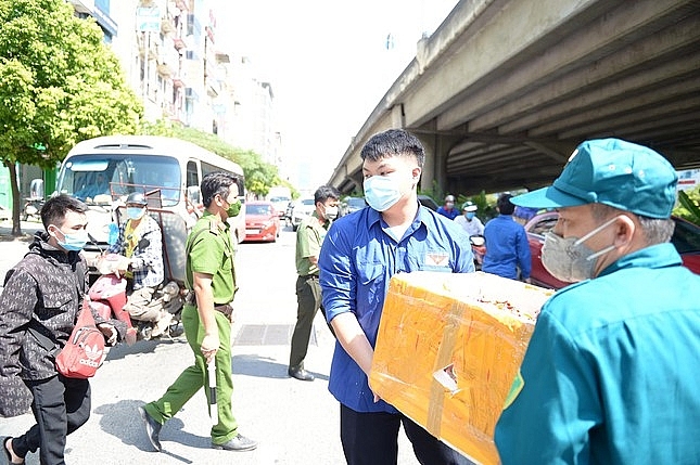 Ngoài ra, chàng sinh viên năm thứ 2 Học viện Phụ nữ Việt Nam thường xuyên tham gia các hoạt động Đoàn - Hội tại trường và địa phương.