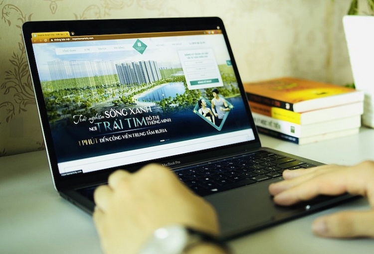 MC điển trai “săn nhà” giá hời mùa dịch MC điển trai “săn nhà” giá hời mùa dịch