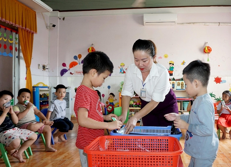 Bình Định tích cực với các công tác triển khai sữa học đường trong năm học mới Bình Định tích cực với các công tác triển khai sữa học đường trong năm học mới