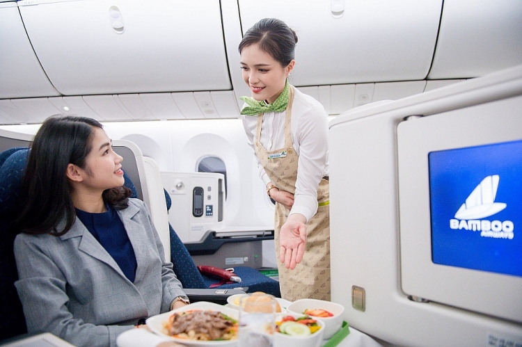Bamboo Airways tiên phong khai thác dịch vụ thương gia trên đường bay đến Côn Đảo cùng đội ngũ tiếp viên chuyên nghiệp Bamboo Airways tiên phong khai thác dịch vụ thương gia trên đường bay đến Côn Đảo cùng đội ngũ tiếp viên chuyên nghiệp