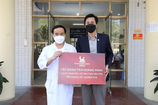 Tân Hoàng Minh ủng hộ công tác phòng chống dịch Covid-19 tại Thái Nguyên Tân Hoàng Minh ủng hộ công tác phòng chống dịch Covid-19 tại Thái Nguyên