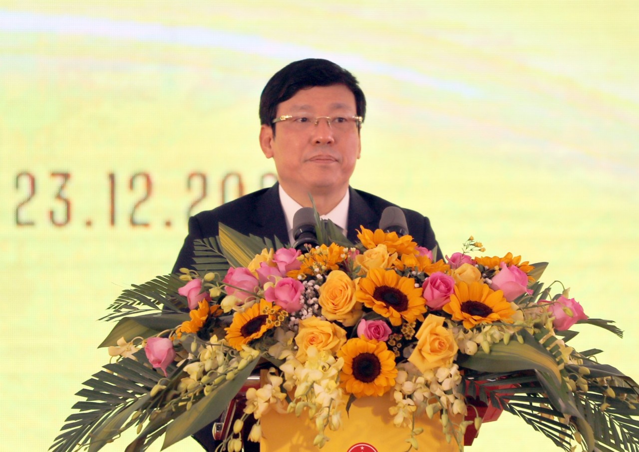 Ông Lê Duy Thành, Chủ tịch UBND tỉnh Vĩnh Phúc khẳng định tỉnh sẽ luôn đồng hành cùng Tập đoàn T&T Group và Tập đoàn YCH để hoàn thành tiến độ của công trình theo đúng kế hoạch, mục tiêu đề ra. Ông Lê Duy Thành, Chủ tịch UBND tỉnh Vĩnh Phúc khẳng định tỉnh sẽ luôn đồng hành cùng Tập đoàn T&T Group và Tập đoàn YCH để hoàn thành tiến độ của công trình theo đúng kế hoạch, mục tiêu đề ra.