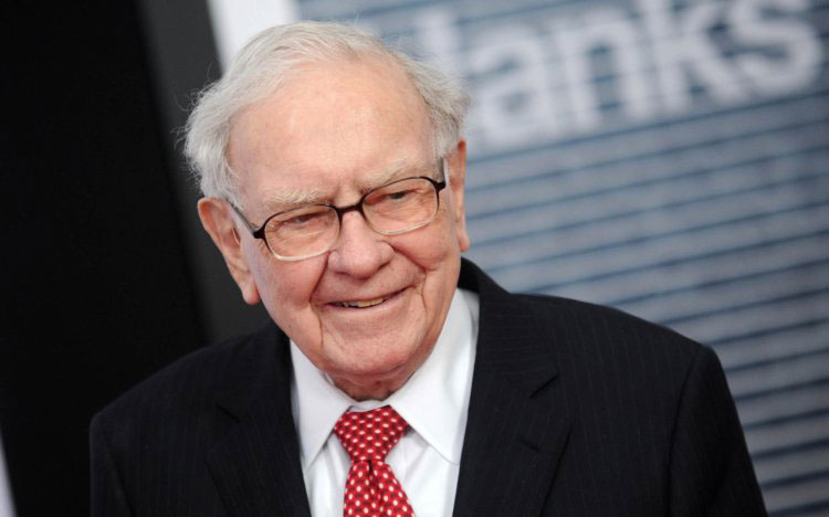 apple stock reached a new peak big win for warren buffett