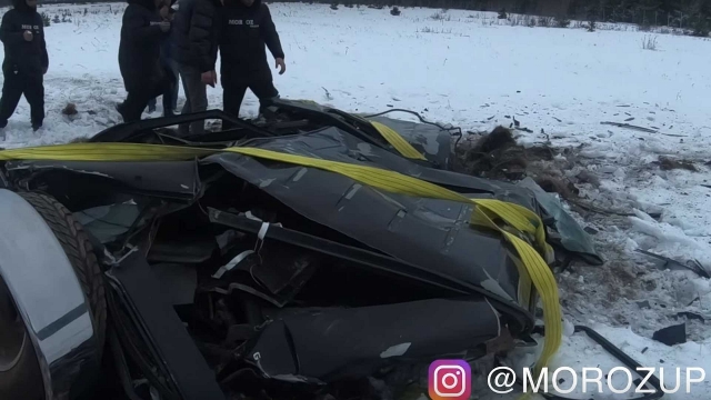 Video: Trực thăng thả tự do siêu xe Mercedes-AMG G63 từ độ cao 300m video truc thang tha tu do sieu xe mercedes amg g63 tu do cao 300m