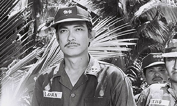 Tài tử Chánh Tín và những hình ảnh khiến triệu con tim mê đắm lúc sinh thời chanh tin va nhung hinh anh khien trieu con tim me dam luc sinh thoi