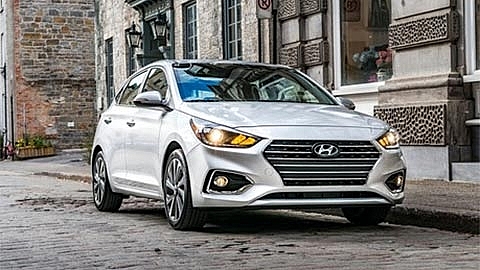 hyundai ra mat accent ban hatchback tai my gia tu 386 trieu dong