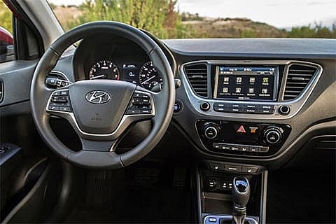 hyundai ra mat accent ban hatchback tai my gia tu 386 trieu dong
