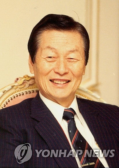 han quoc nha sang lap tap doan lotte shin kyuk ho qua doi tho 99 tuoi