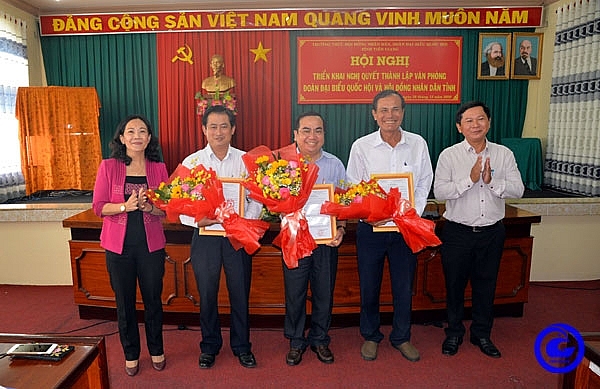 Các nhân sự mới nhận quyết định bổ nhiệm Các nhân sự mới nhận quyết định bổ nhiệm