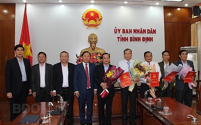 Lãnh đạo tỉnh Bình Định chúc mừng các cán bộ được điều động, bổ nhiệm Lãnh đạo tỉnh Bình Định chúc mừng các cán bộ được điều động, bổ nhiệm