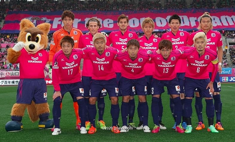 Linh vật ngộ nghĩnh sói Lobito của Cerezo Osaka (ngoài cùng bên trái) Linh vật ngộ nghĩnh sói Lobito của Cerezo Osaka (ngoài cùng bên trái)