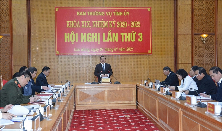 Bí thư Tỉnh ủy Lại Xuân Môn giao nhiệm vụ (Ảnh: Cổng TTĐT tỉnh Cao Bằng_ Bí thư Tỉnh ủy Lại Xuân Môn giao nhiệm vụ (Ảnh: Cổng TTĐT tỉnh Cao Bằng_