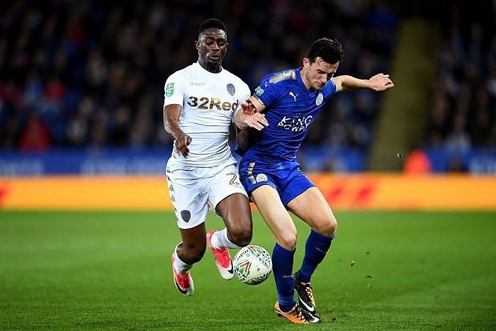 Leicester (xanh) cần thắng Leeds để tiếp tục cạnh tranh cho chức vô địch Leicester (xanh) cần thắng Leeds để tiếp tục cạnh tranh cho chức vô địch