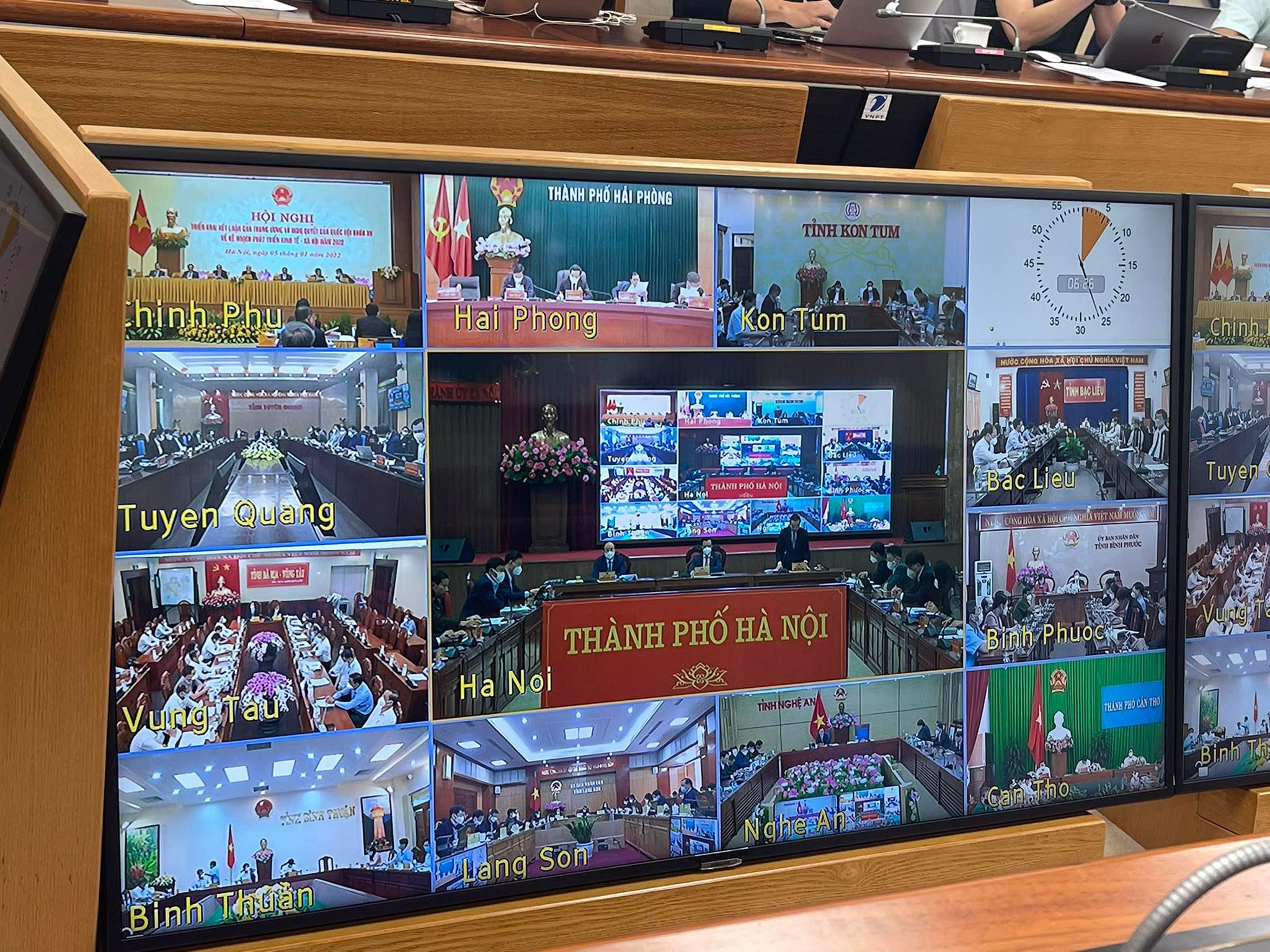 Chính phủ đồng hành cùng địa phương vượt qua mọi khó khăn, thách thức Chính phủ đồng hành cùng địa phương vượt qua mọi khó khăn, thách thức