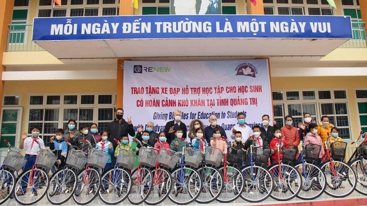 Lễ trao tặng xe đạp cho các em học sinh tiểu học ở xã Cam Thành (Ảnh: Báo Quảng Trị) Lễ trao tặng xe đạp cho các em học sinh tiểu học ở xã Cam Thành (Ảnh: Báo Quảng Trị)