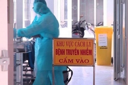 bac si 28 tuoi dot tu do lam viec qua suc de chong dich corona o vu han
