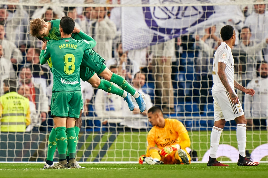 real madrid barcelona bat ngo cung bi loai tai cup nha vua tay ban nha