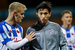 hlv truong ha noi fc neu ly do khien van hau bi that sung o sc heerenveen