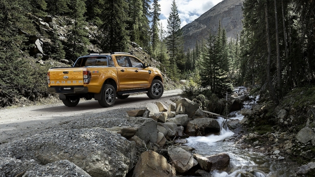Ford Ranger Limited ra mắt với thiết kế mới, giá không đổi ford ranger limited ra mat voi thiet ke moi gia tu khong doi