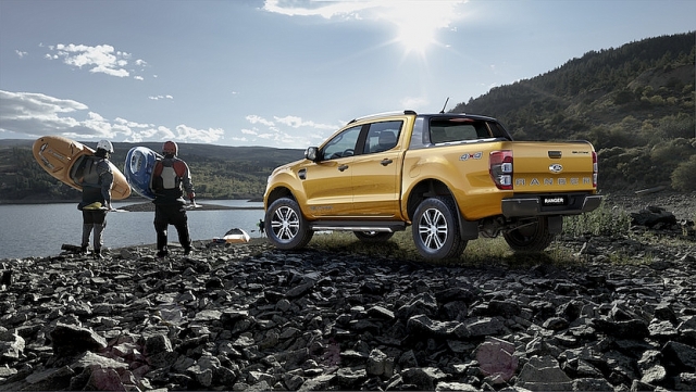 Ford Ranger Limited ra mắt với thiết kế mới, giá không đổi ford ranger limited ra mat voi thiet ke moi gia tu khong doi