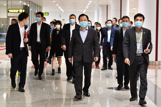 Thủ tướng tặng bằng khen cho tổ bay đã tới Vũ Hán giữa dịch virus Corona thu tuong tang bang khen cho to bay vietnam airlines toi vu han giua dich virus corona