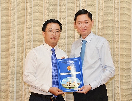 Tin nhân sự, lãnh đạo mới tại TP.HCM, Quảng Ninh, Quảng Trị tin nhan su lanh dao moi tai tphcm quang ninh quang tri