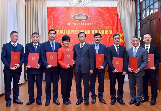 Bộ Tài nguyên và Môi trường, Bộ Ngoại giao điều động, bổ nhiệm lãnh đạo mới bo tai nguyen va moi truong bo ngoai giao dieu dong bo nhiem lanh dao moi