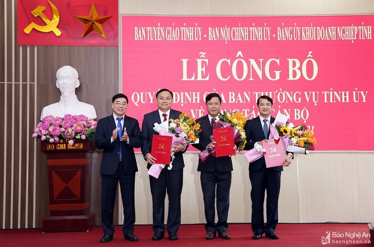 Bổ nhiệm nhân sự, lãnh đạo mới Nghệ An, Hà Tĩnh, Bình Định Bổ nhiệm nhân sự, lãnh đạo mới Nghệ An, Hà Tĩnh, Bình Định
