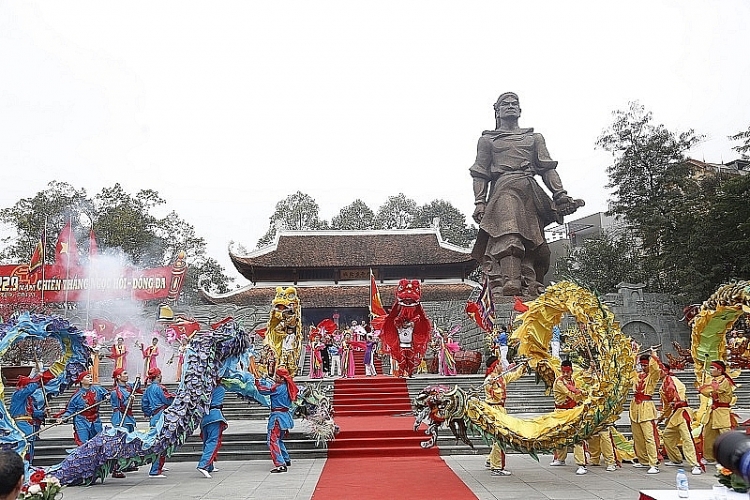 Hà Nội dừng tổ chức lễ hội, tiếp tục xử lý nghiêm vi phạm phòng chống dịch Hà Nội dừng tổ chức lễ hội, tiếp tục xử lý nghiêm vi phạm phòng chống dịch