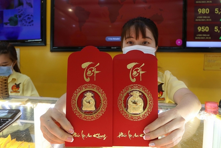Cận ngày vía Thần Tài, người dân đổ xô đi mua vàng sớm Cận ngày vía Thần Tài, người dân đổ xô đi mua vàng sớm