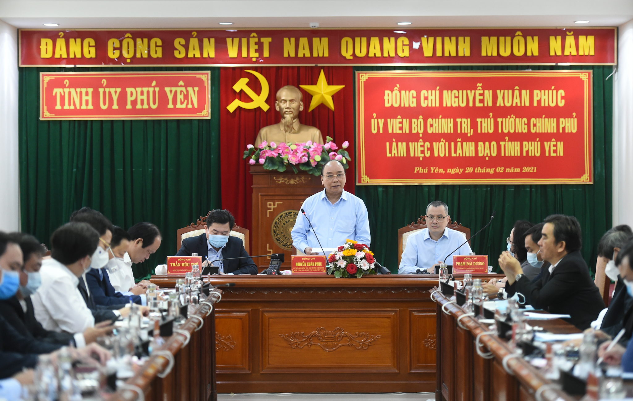 Thủ tướng Nguyễn Xuân Phúc: ‘Không nên chỉ chú trọng đại bàng mà cần có hình dung rõ ràng về chiếc tổ’