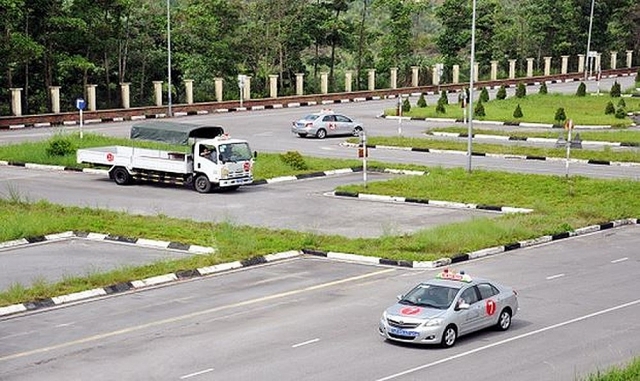 Những điểm mới cần lưu ý khi thi bằng lái ô tô năm 2020 nhung diem moi can luu y khi thi bang lai o to nam 2020