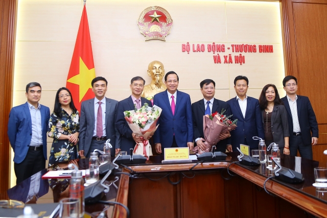tin nhan su moi bo xay dung bo lao dong thuong binh va xa hoi bo thong tin va truyen thong