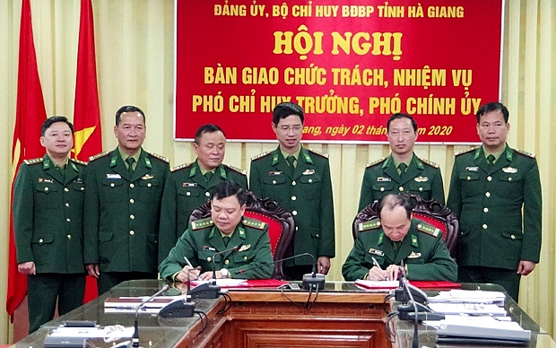 Bổ nhiệm nhân sự mới Hải quân, Quân đội, Biên phòng bo nhiem nhan su moi hai quan quan doi bien phong