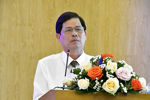 chan dung ong nguyen tan tuan tan chu tich tinh khanh hoa