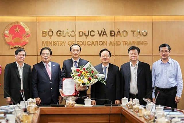 Tin bổ nhiệm nhân sự, lãnh đạo mới tại Bộ Giáo dục và Đào tạo tin bo nhiem nhan su lanh dao moi tai bo giao duc va dao tao